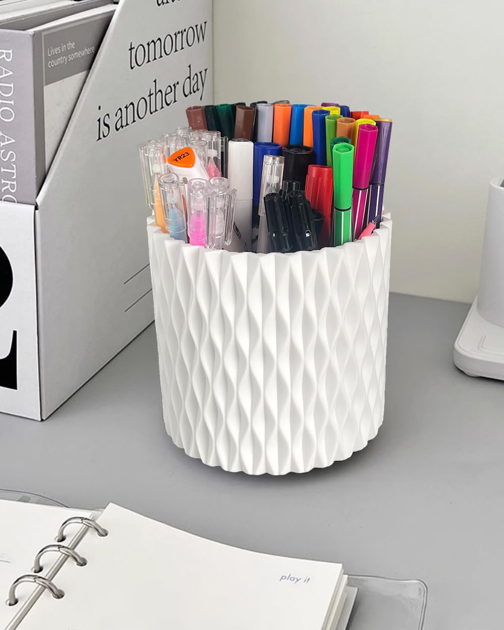 Lebenrich Pot à crayons rotatif pour bureau, 5 emplacements, organiseur de bureau unique blanc, fournitures et accessoires de bureau esthétiques pour femmes et filles, pot à crayons pour fournitures artistiques de bureau et de maison