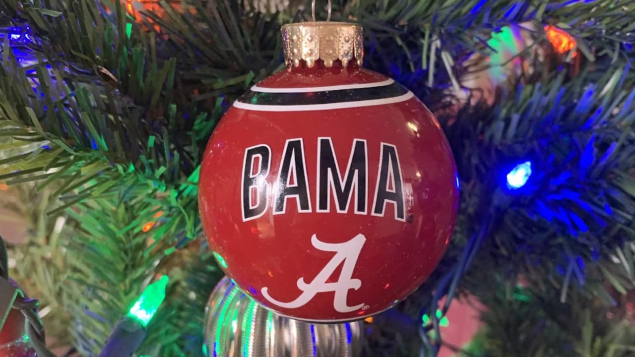 Boule de verre Alabama Crimson Tide – Édition limitée Boule de verre FOCO – Représentez la NCAA et montrez votre esprit d'équipe avec des décorations de vacances pour fans de football sous licence officielle