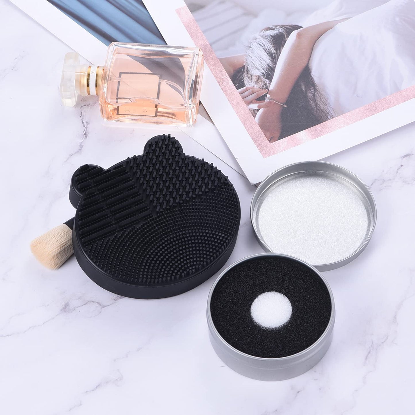 Silicon Makeup Brush Cleaner Mat with Brush Drying manual Make up brush cleaner cleanser machine Cosmetic Brush Cleaning Pad+Makeup Brush Dry Cleaned Quick Color Removal Sponge Scrubber Tool(Black)