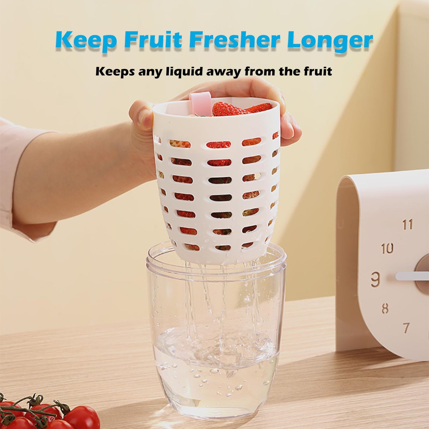 daasigwaa Fresh Fruit Salad Storage Cup To Go With Folding Handle, Lids, Fork & Drain Baskets, Reusable Leakproof Food Storage Containers With Removable Colander Keep Fresh Longer, 22 oz(Pink)