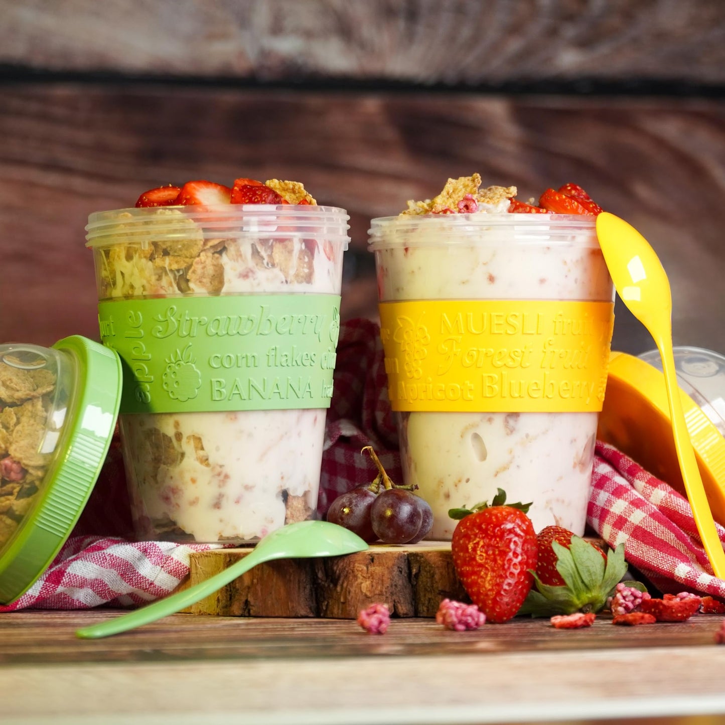 salda 2 Pack 20 oz Breakfast On the Go Cups, Take and Go Yogurt Cup with Topping Cereal Cup with spoon, Overnight Oats or Oatmeal Container Jar, Colorful Set of 2 (Yellow and Green)