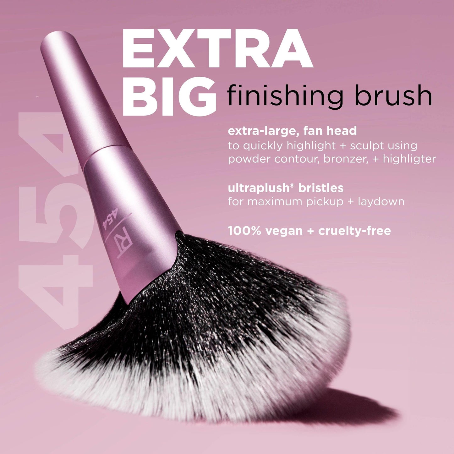 Real Techniques Extra Big Finishing Brush, Large Makeup Brush For Powder Bronzer, Highlight, & Contour, XL Oversized Fan Brush For Quick Application, Cruelty-Free, Synthetic Bristles, 1 Count