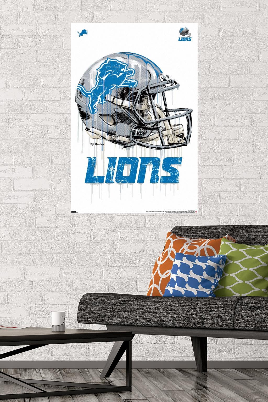 Póster de pared de Trends International NFL Detroit Lions - Drip Helmet 20, 22,375" x 34", paquete de póster y soporte